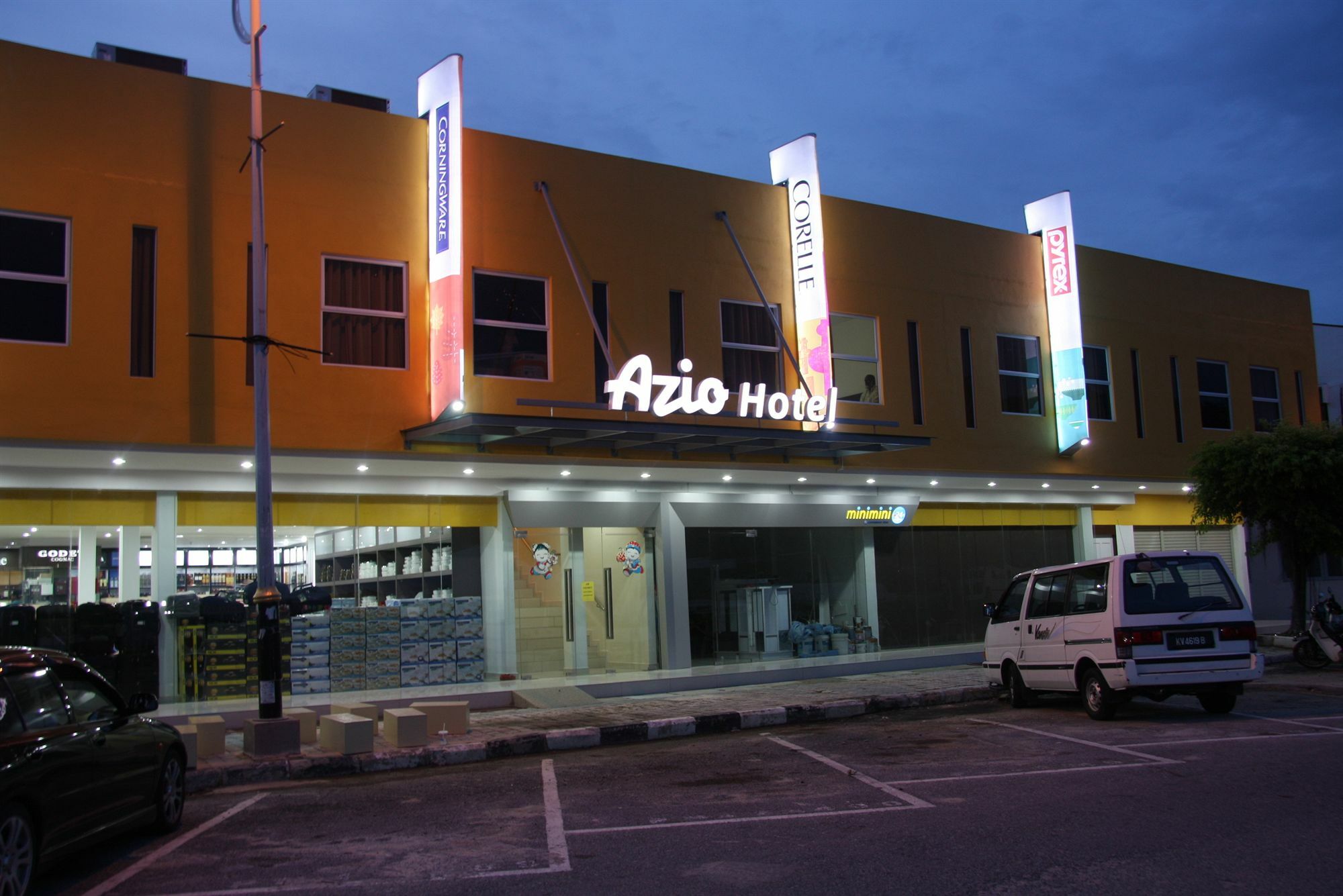 Azio Hotel Kuah Exterior photo